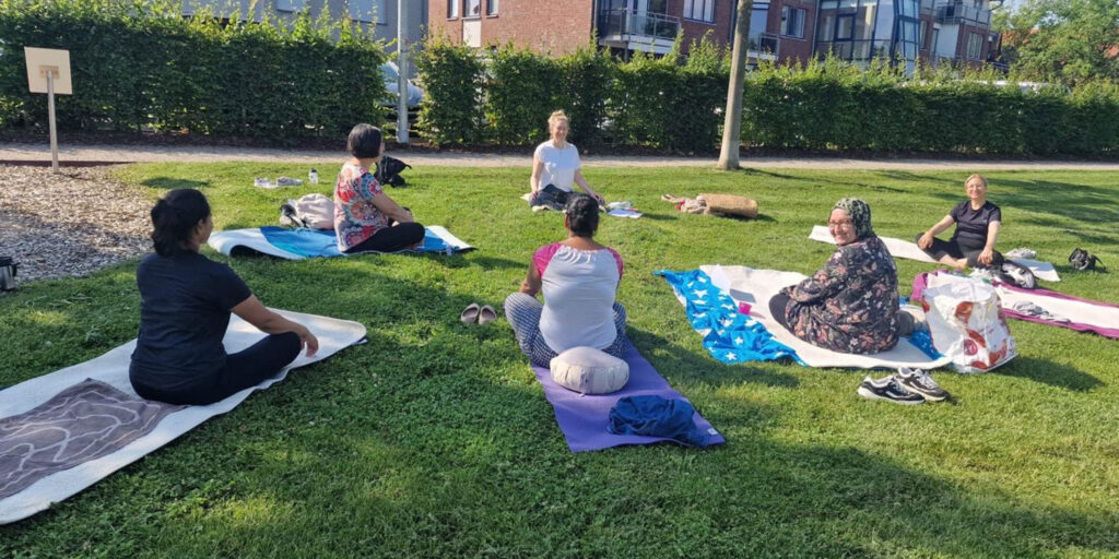 Yoga auf der Mütterwiese